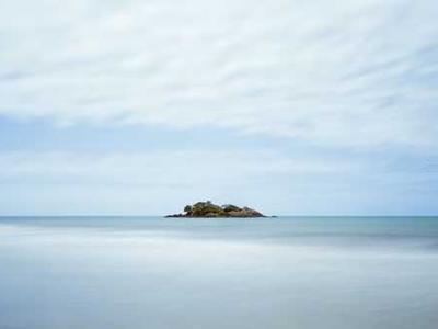 This 85-inch Sony Bravia TV dropped to less than $1,000 at Amazon - and I can vouch for it