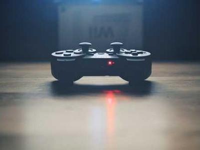 Cats in Medieval Manuscripts & Paintings