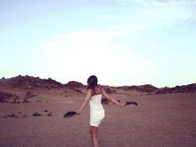 Browsing online at the airport? Here's why I use cellular instead of Wi-Fi (and you should, too)