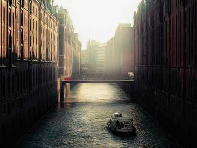 This 75-inch Insignia QLED TV just dropped to less than $500 at Best Buy